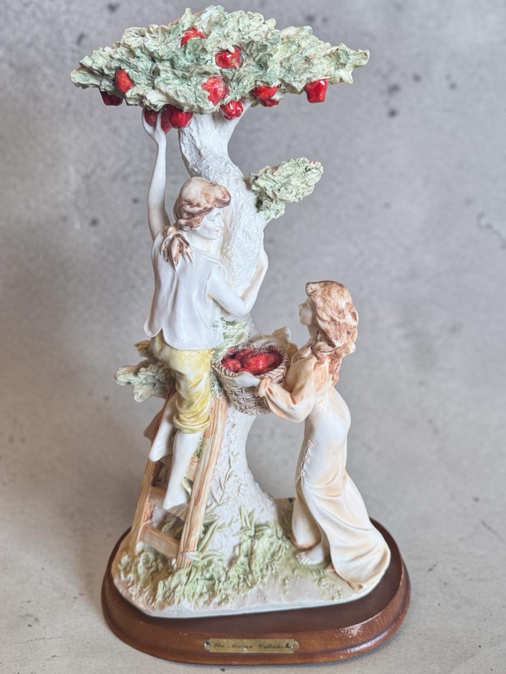 12.5" THE MICENA COLLECTION VINTAGE STATUE MAN & WOMAN PICKING APPLES